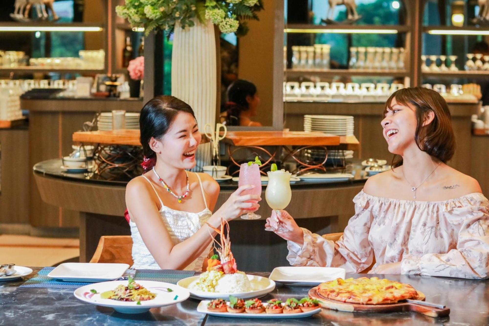 The Cavalli Casa Resort Ayutthaya Bagian luar foto